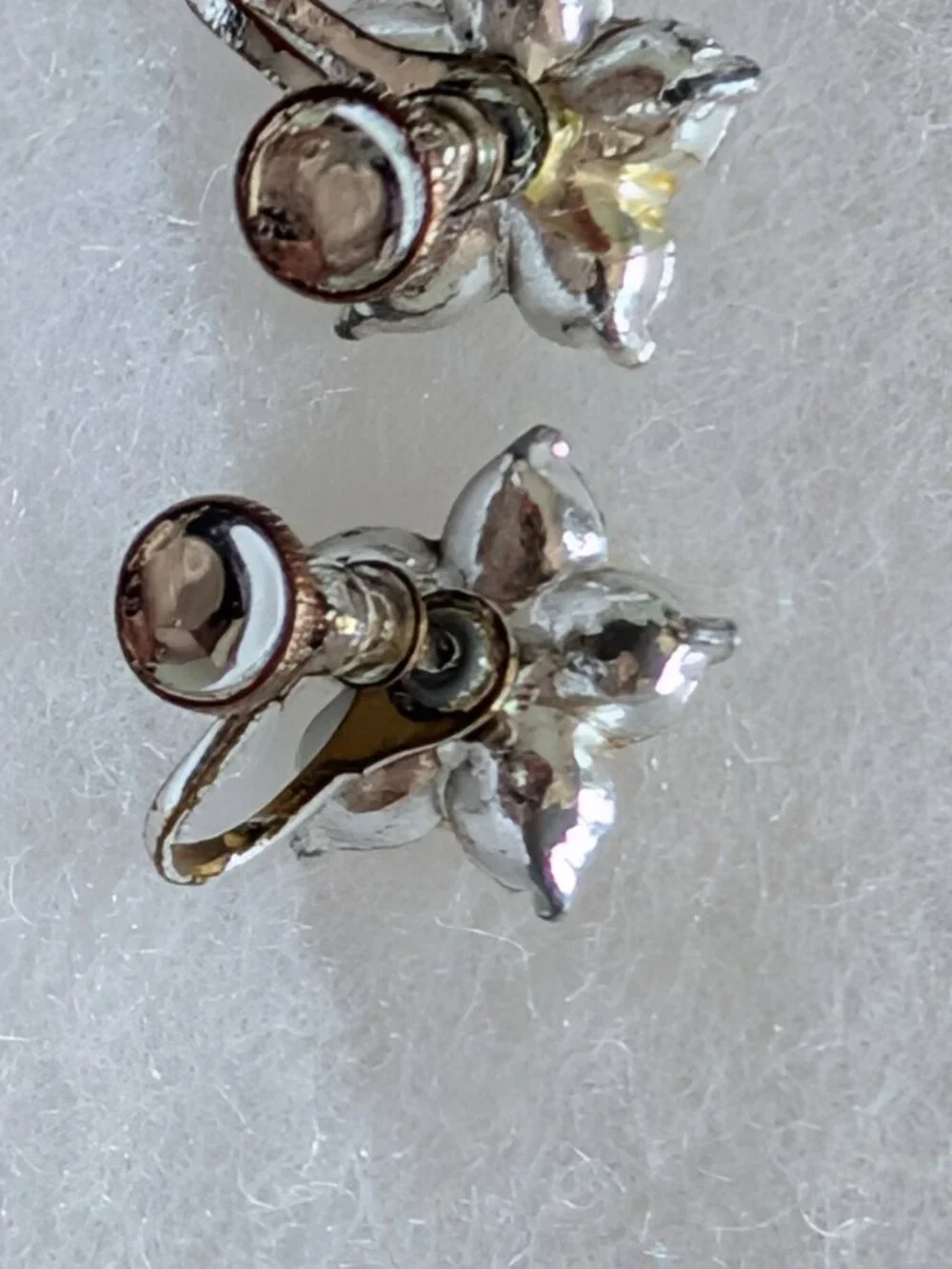 Vintage 1950's Screwback Flower Earrings